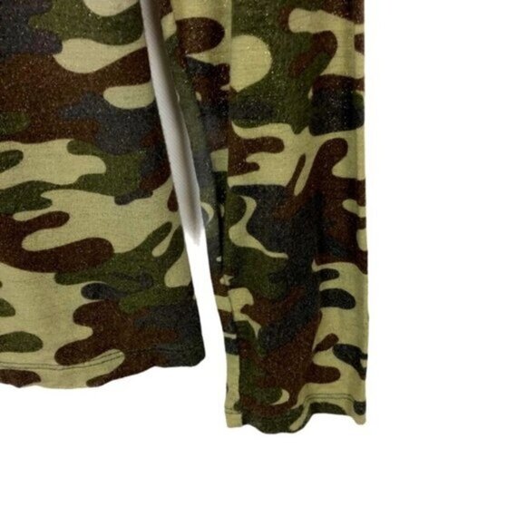 INC | Long Sleeve Camo Top Sz S - Picture 5 of 7